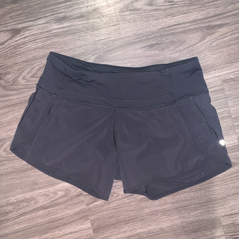 Lululemon size 4 slightly worn shorts